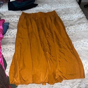 Ann Taylor MIDI Skirt. Burnt Orange. Size Large.